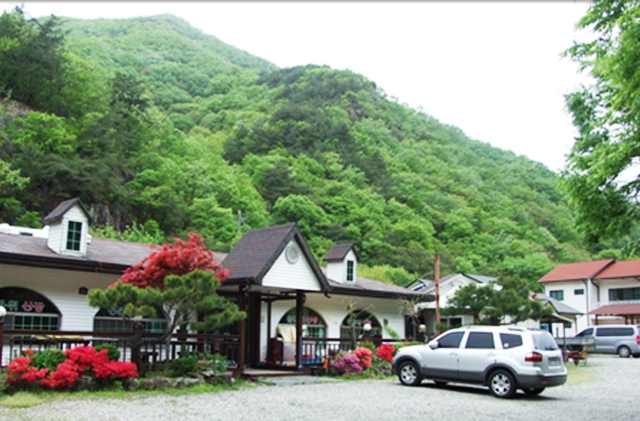 곰바위 산장